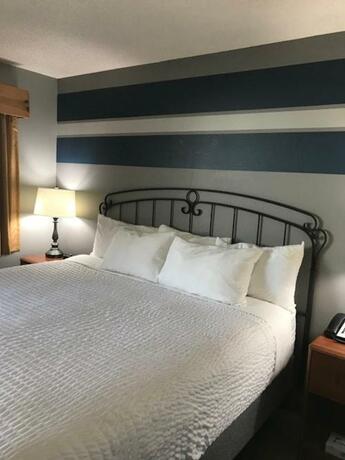 River District Hotel - photo 10