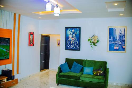 Beautiful 2 Bed With 24hrs Power Supply & Unlimited Internet — 4-Star Luxury Hotel in Lagos, Nigeria