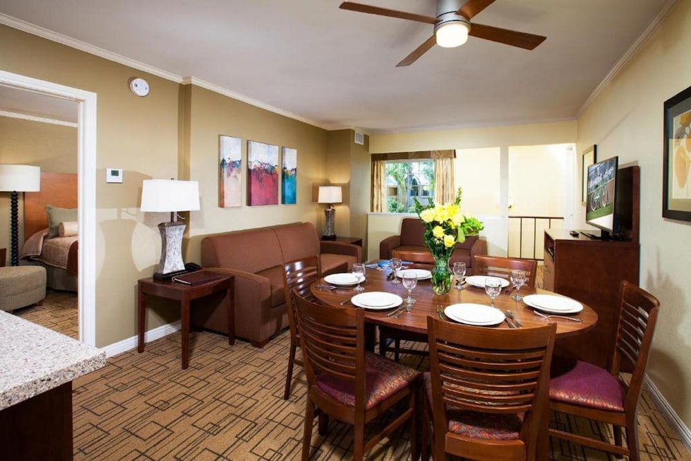 Winners Circle Resort - photo 9