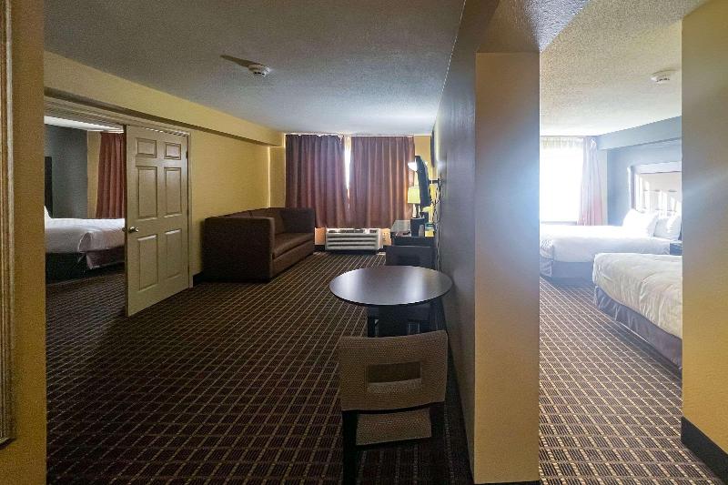 Days Inn by Wyndham Muskegon - photo 42