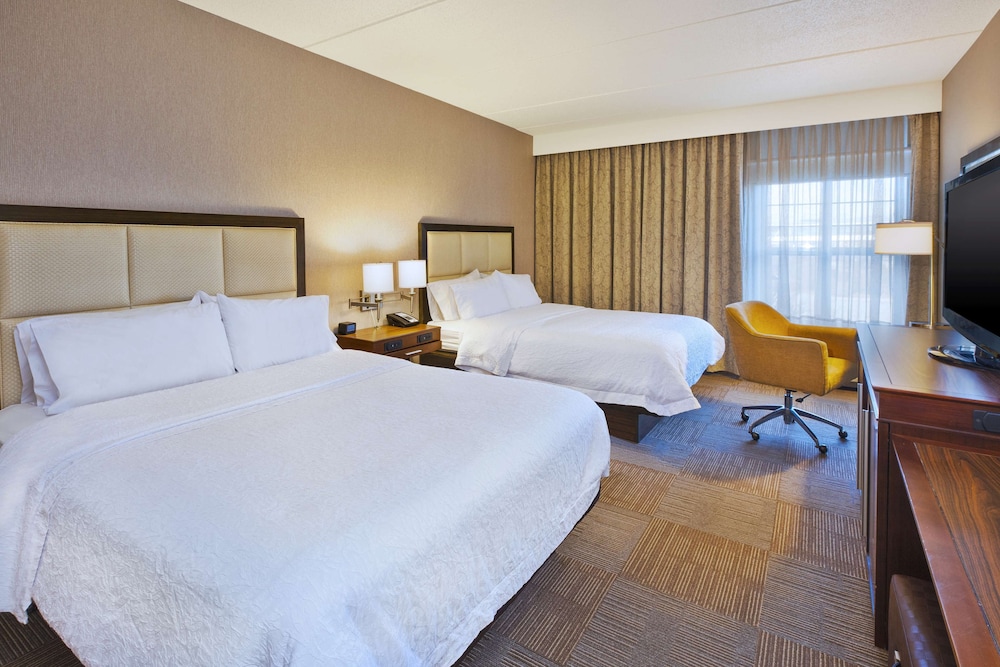 Hampton Inn & Suites Providence Warwick Airport - photo 24