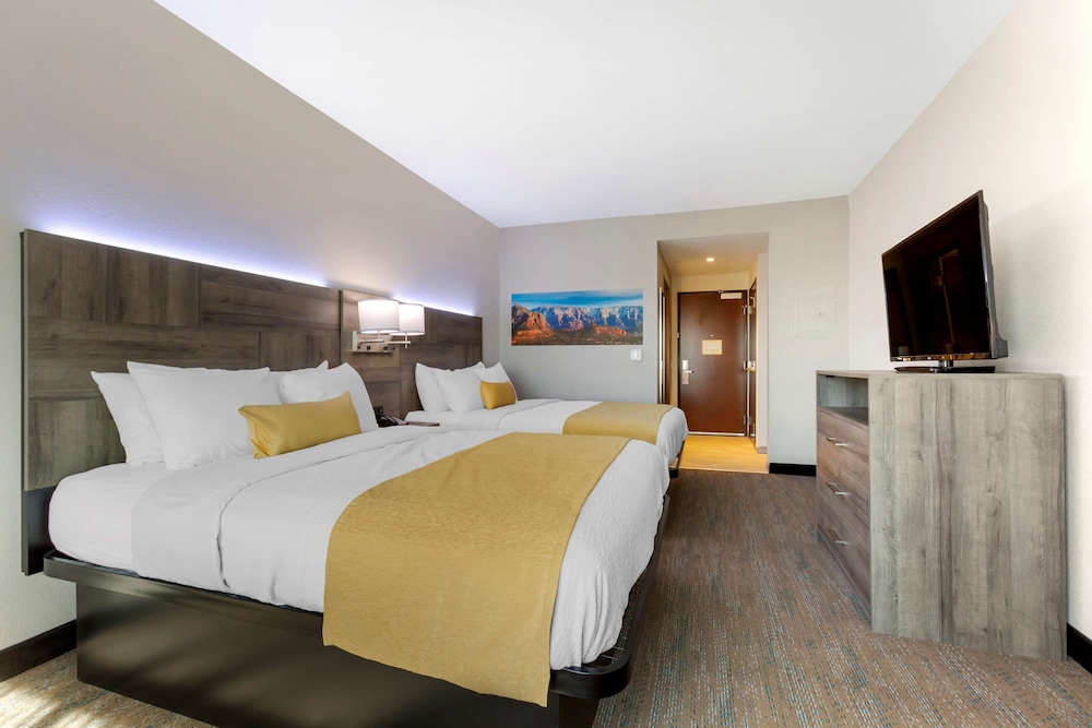 Best Western Plus Executive Residency Phoenix North Happy Valley - photo 15