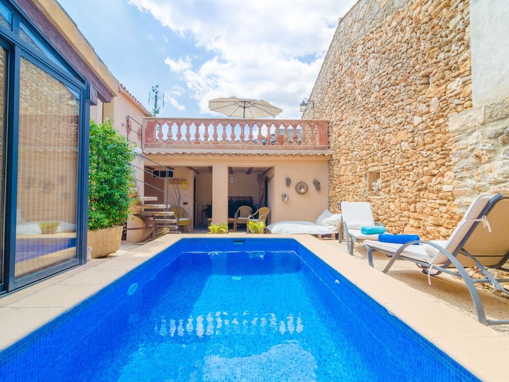 Ca na Missa 10 — 4-Star Luxury Hotel in Llubi, Spain