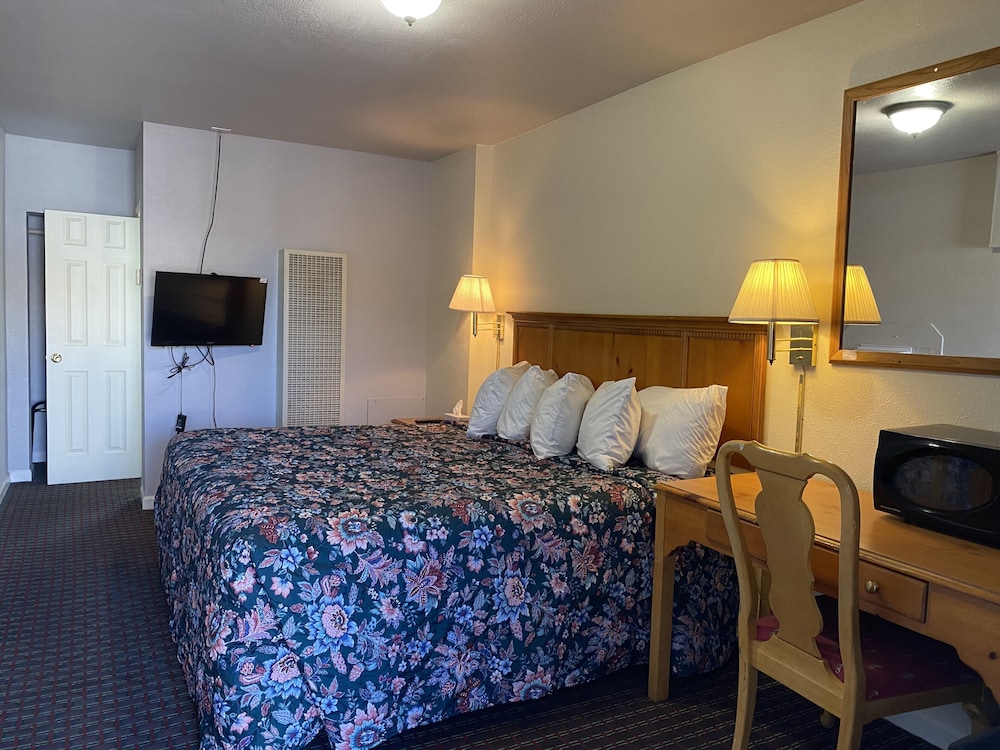 Ranger Motel - photo 13