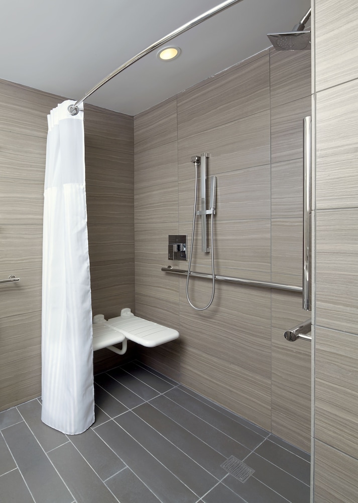 Hilton Garden Inn New York Times Square North - photo 22