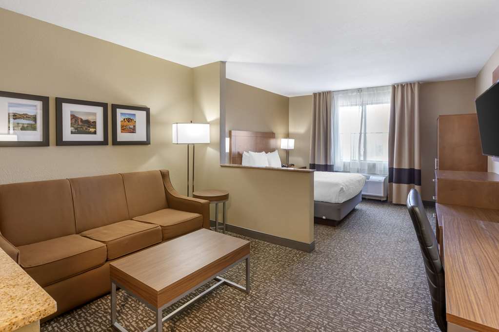 Best Western Plus Surprise Phoenix NW - photo 38