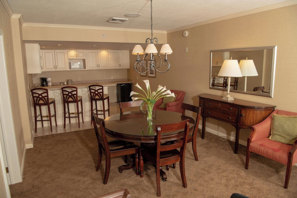 Courtyard by Marriott Erie - photo 9