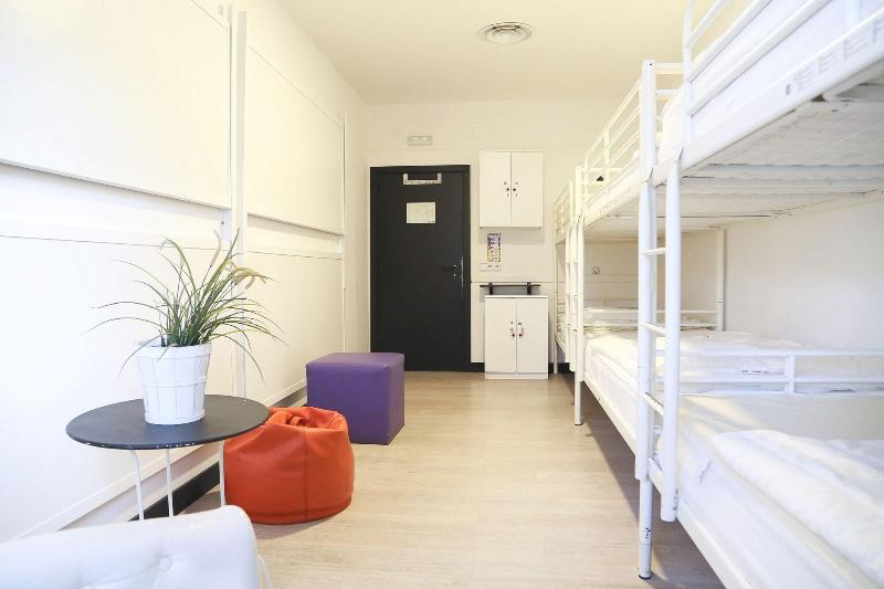 Hostels MeetingPoint - carbon neutral hotel in Madrid