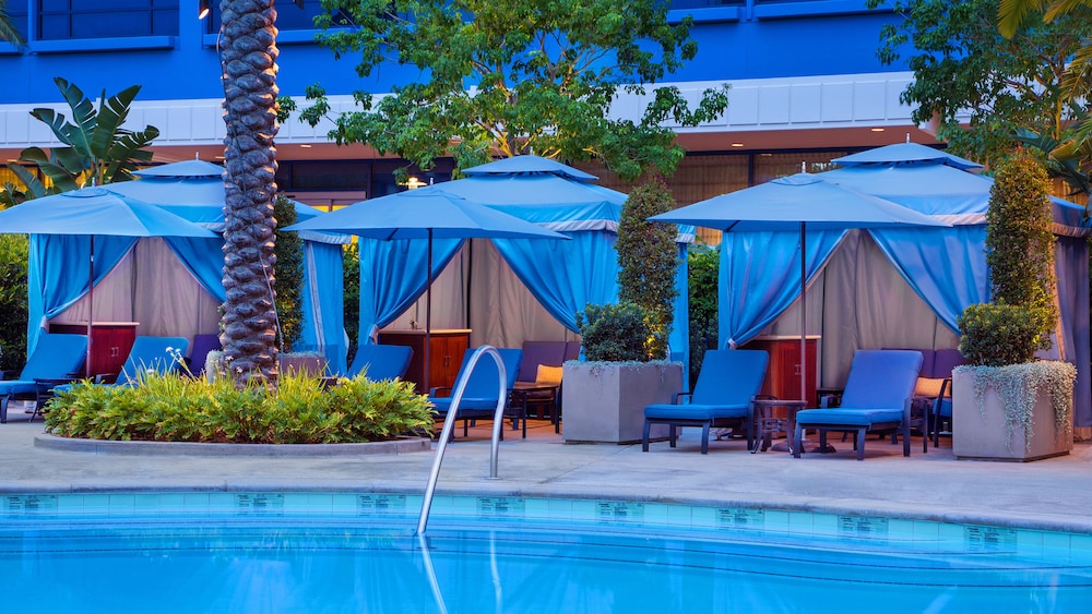 Disneyland Hotel - photo 46