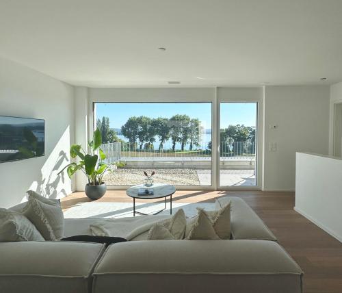 Stylisches Ferienhaus Bis 6 Gaste Mit Einzigartigem Seepanorama — Ermatingen