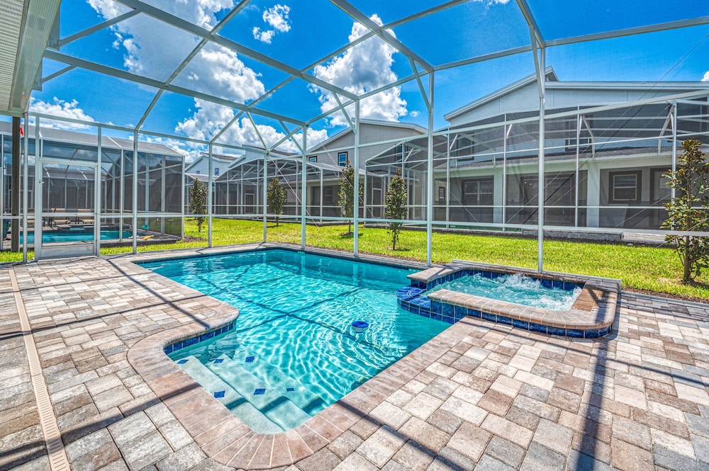 Gorgeous Brand New 7 Bedrooms House With Pool and Game Room at Champions Gate Resort - photo 36