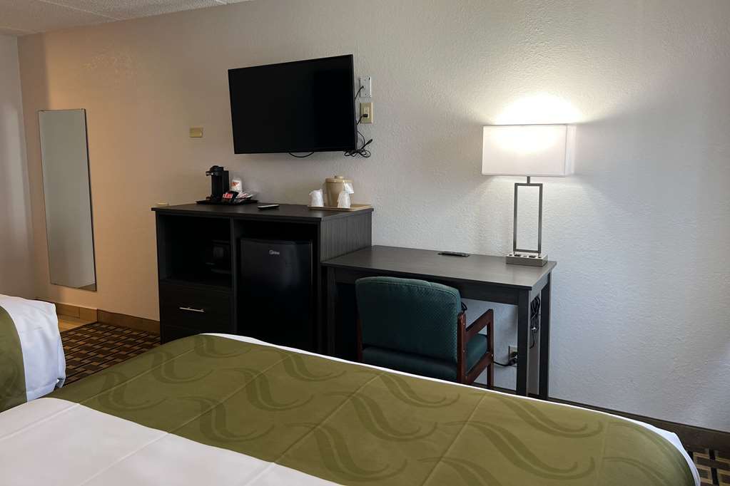 Quality Inn & Suites Louisville East - photo 32