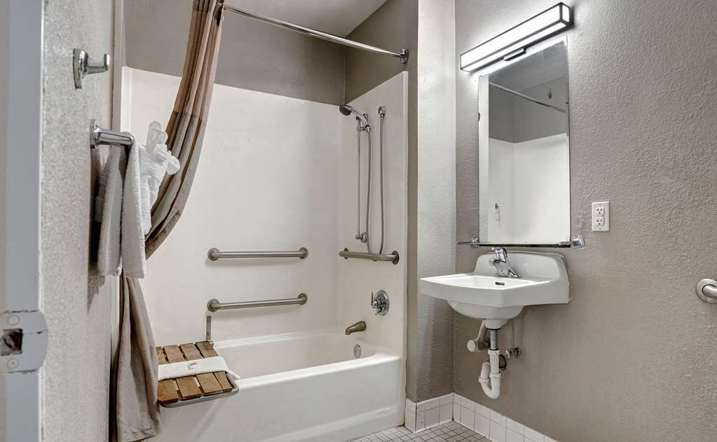 Motel 6 Bakersfield CA South - photo 20
