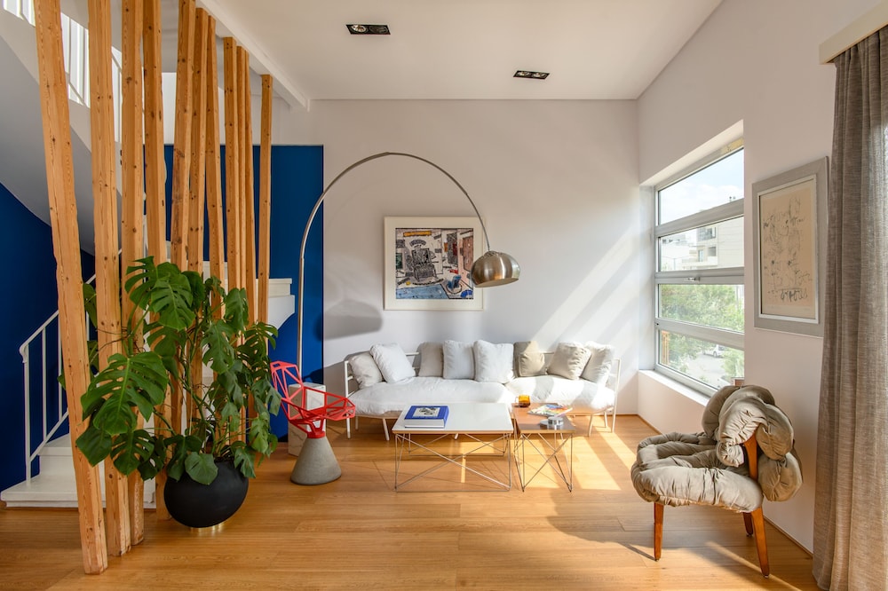 Artful City Loft with Rooftop Terrace Near Beach — 4-Star Luxury Hotel in Chania, Greece