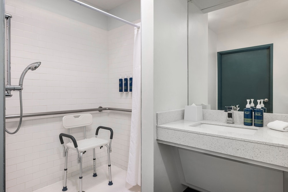 Four Points by Sheraton Greensboro Airport - photo 20
