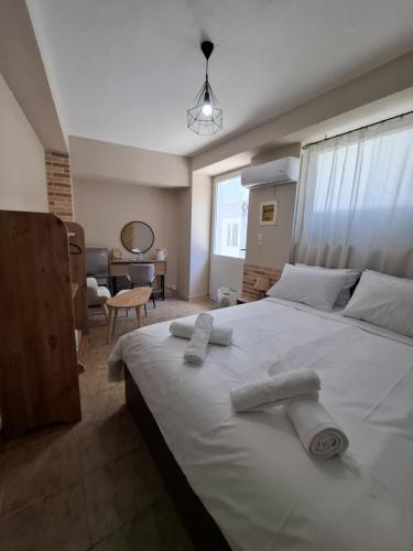 Nisaki City Vibes in Chios, Greece