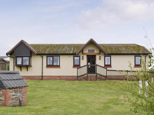 Driftwood — 4-Star Luxury Hotel in None, United Kingdom