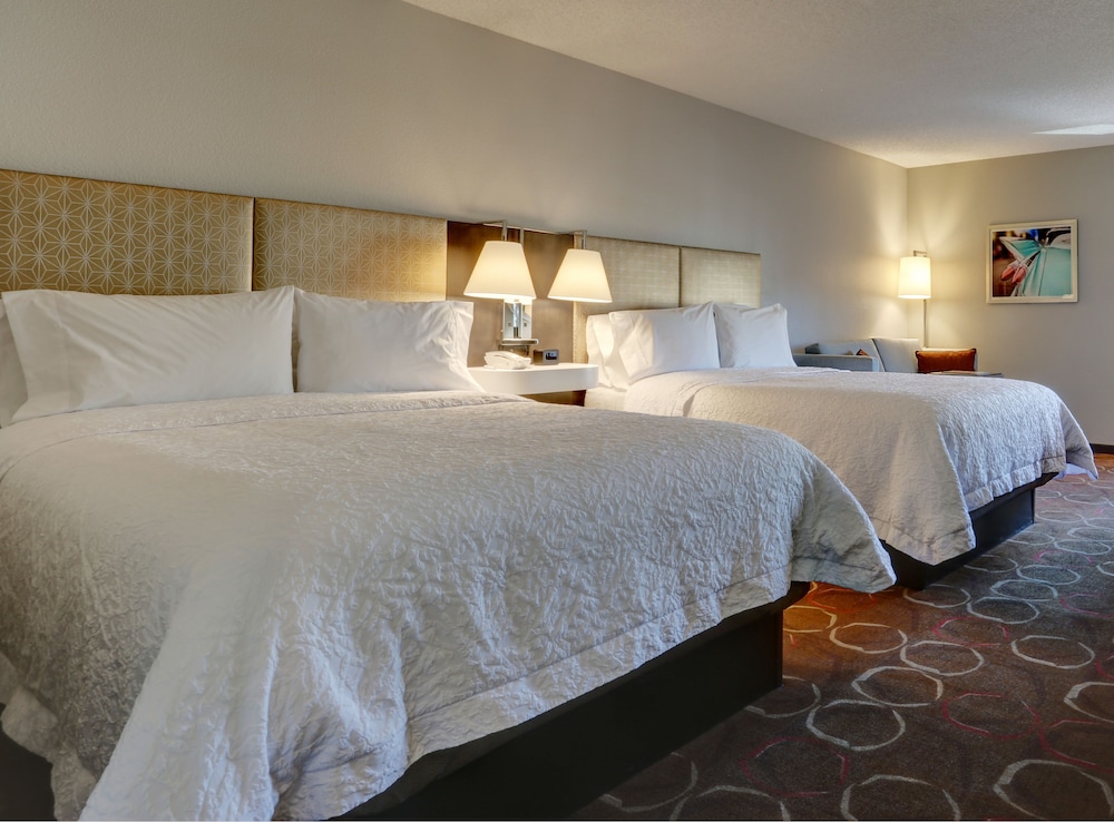 Hampton Inn Tropicana - photo 13