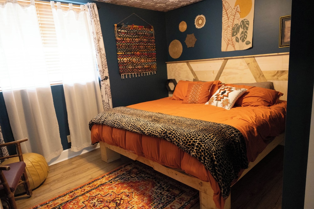 Monroe Street Suites - photo 23