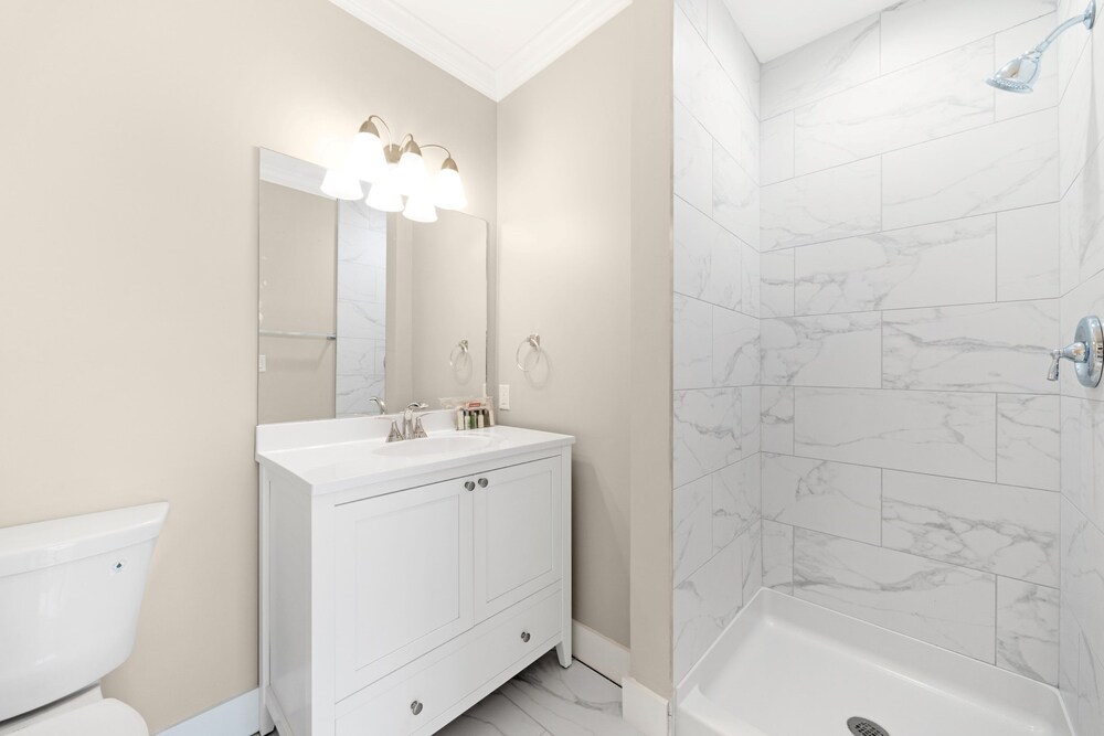 Global Luxury Suites on Prospect Street - photo 30