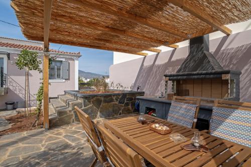Koilada Family House 1 — 4-Star Luxury Hotel in Koilas, Greece