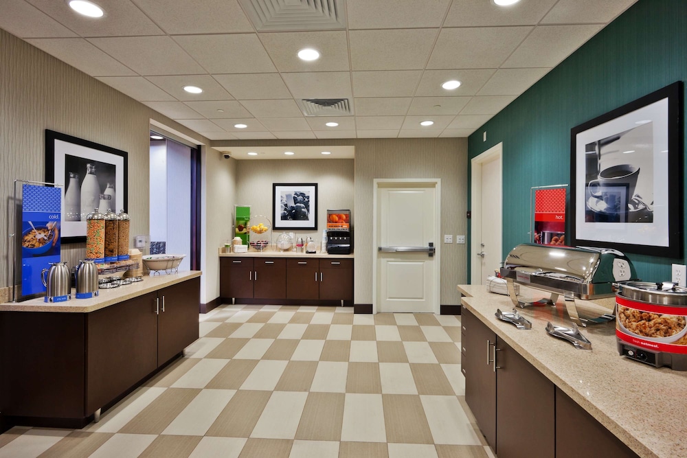 Hampton Inn & Suites Denver Airport Gateway Park - photo 42