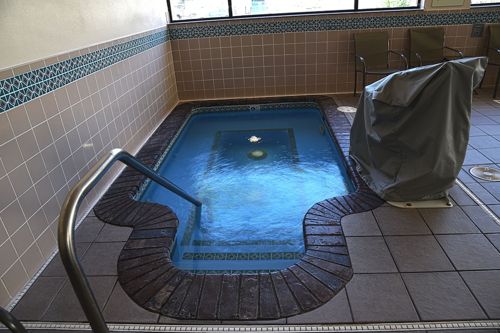 DoubleTree by Hilton Helena Downtown - photo 20