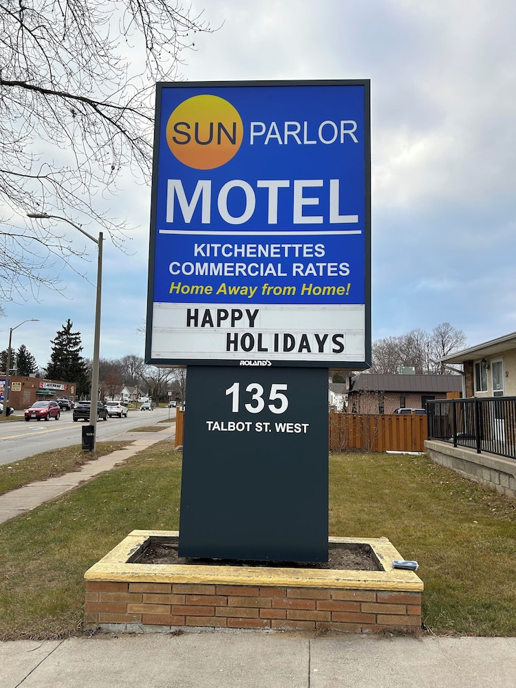 Sun Parlor Motel in Windsor, Canada