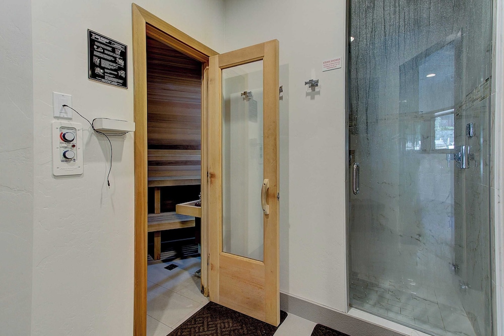 Juniper Landing 3 Bedroom by Avantstay Condo in Park City Mountain Resort w Pool Hot Tub & Gym - photo 10