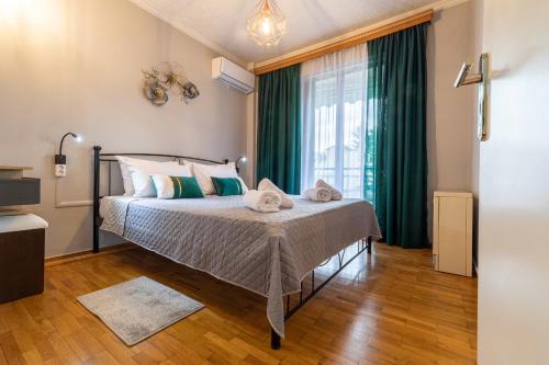Johnny's Three Bedroom Apartment — 4-Star Luxury Hotel in Nafplio, Greece