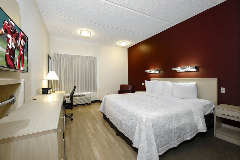Red Roof Inn PLUS Gainesville - photo 18