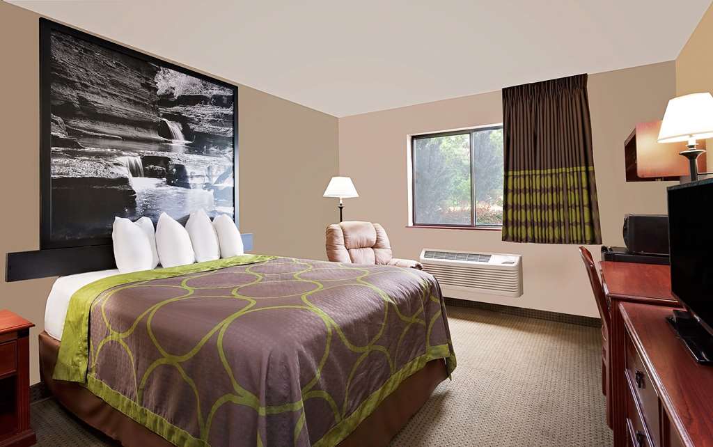 Super 8 by Wyndham Ithaca - photo 11