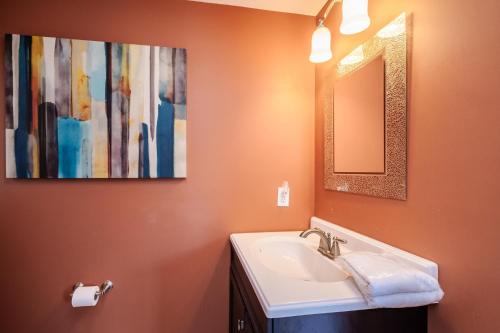 Coastal Breeze by Oak Island Accommodations - photo 45