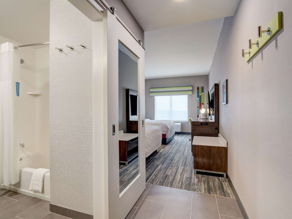 Hampton Inn and Suites by Hilton Cincinnati Midtown Rookwood - photo 42