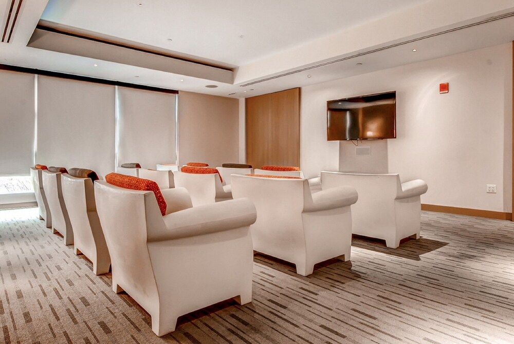 Global Luxury Suites at Kendall Square - photo 39