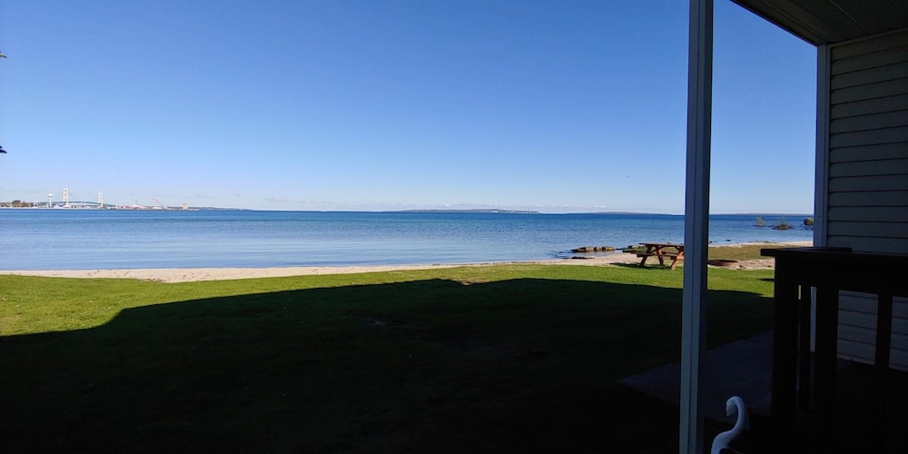 Sunrise Beach Motel - photo 26