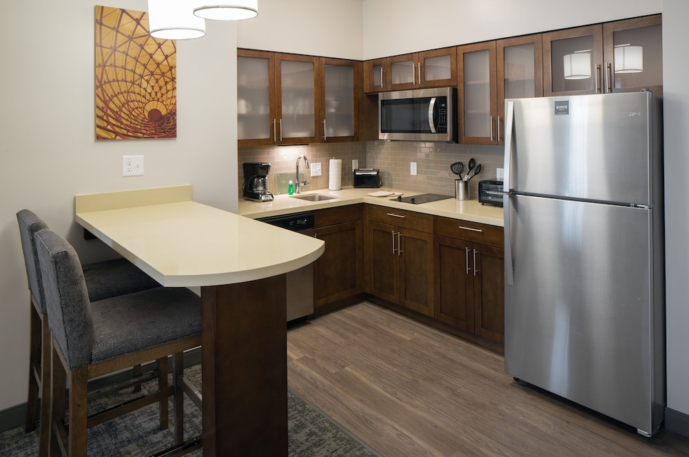 Staybridge Suites Phoenix Biltmore Area by IHG - photo 18