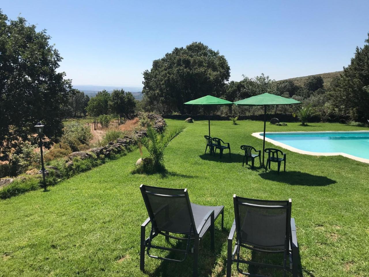 Casa Rural Los Robles — 4-Star Luxury Hotel in Acebo, Spain