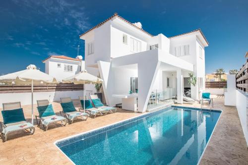 Marimar villa — 4-Star Luxury Hotel in Protaras, Cyprus