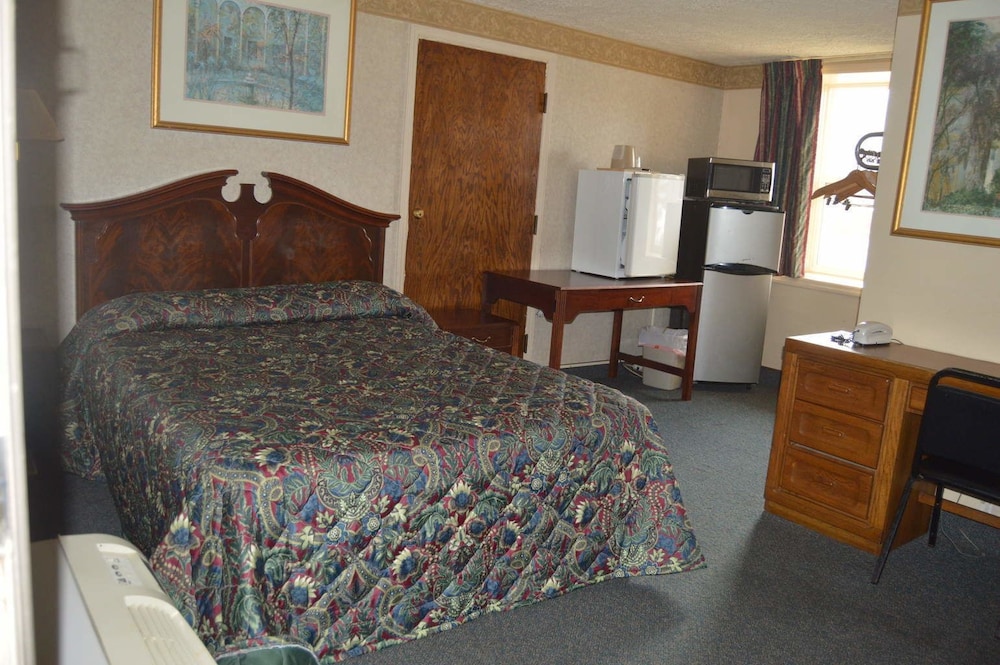 Budget Inn of Claypool Hill - photo 5
