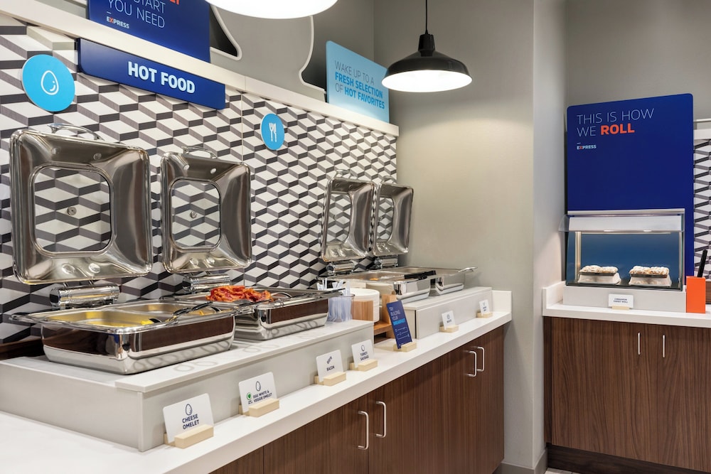 Holiday Inn Express and Suites Rhinelander by IHG - photo 48
