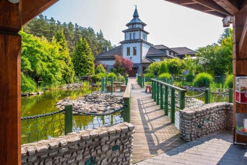 Resort Pod Lasem pet-friendly hotel Kolonowskie