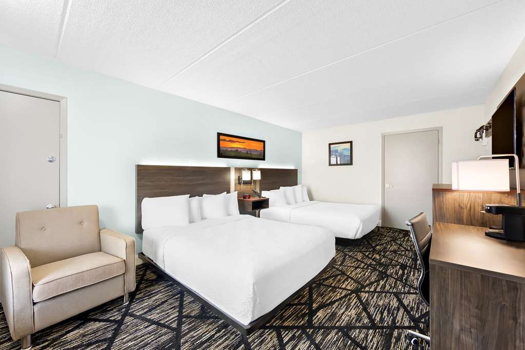 Clarion Inn & Suites near the Leconte Center Pigeon Forge - photo 32