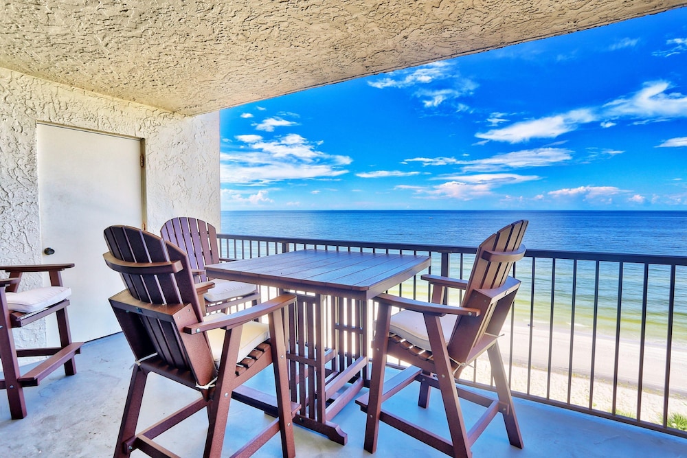 Ocean Sands 1 808 — 4-Star Luxury Hotel in Saint Pete Beach, United States