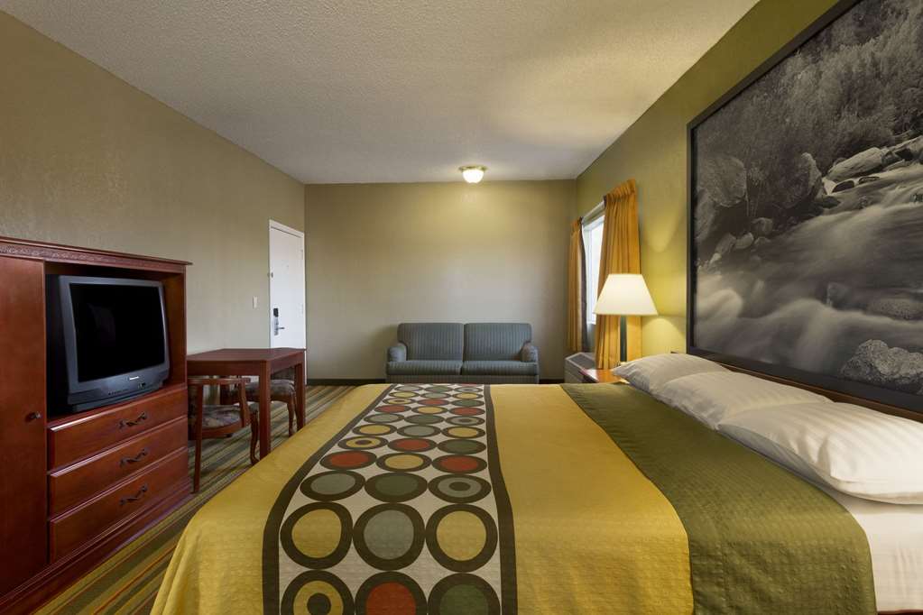 Super 8 By Wyndham Ridgecrest - photo 12