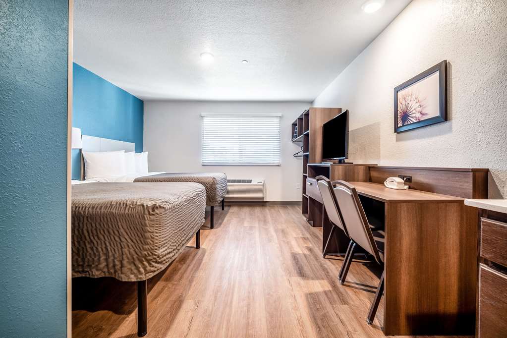 WoodSpring Suites Naples West - photo 17