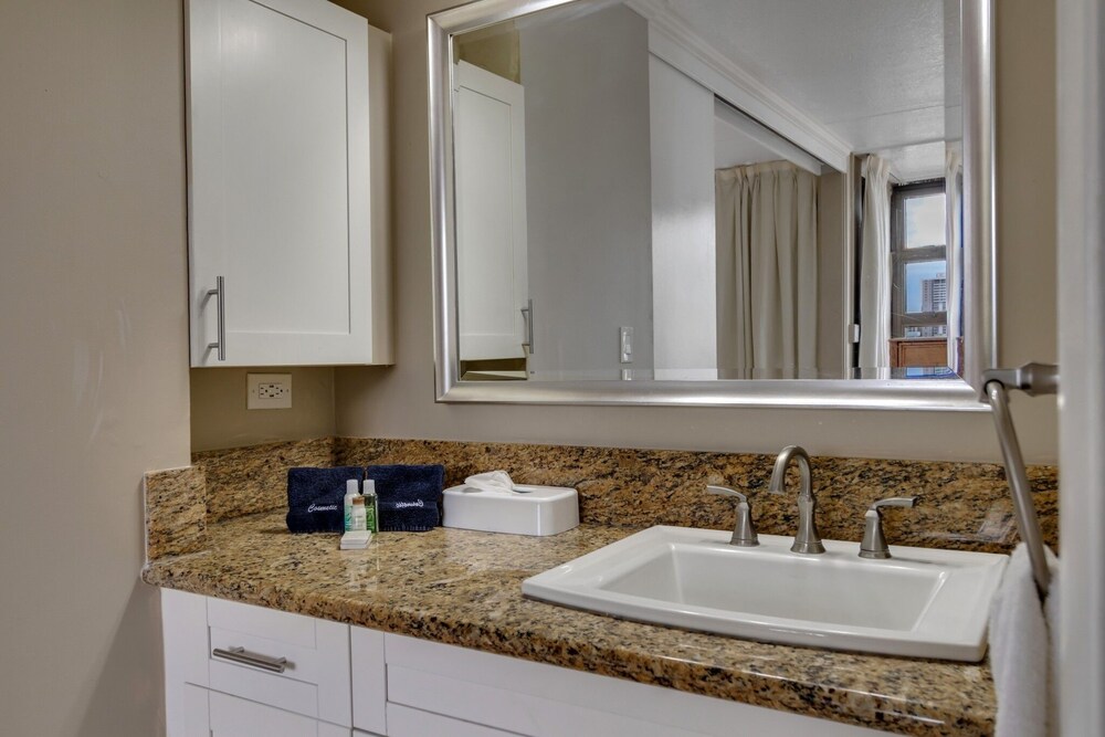 Tower 1 Suite 2214 Kp Condo - photo 21