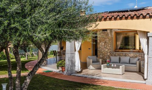 Villa Girasole — 4-Star Luxury Hotel in None, Italy