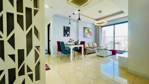 Vinhomes D'Capitale Căn hộ 2 phòng ngủ 2 phòng tắm — 4-Star Luxury Hotel in Hanoi, Vietnam