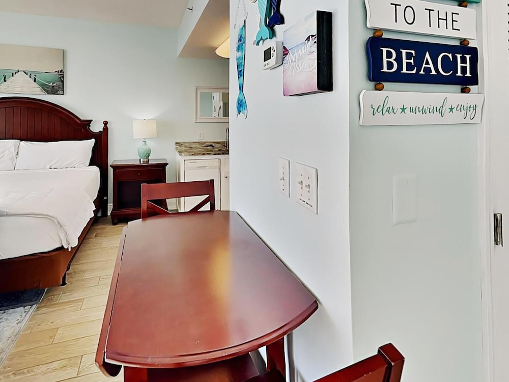 Majestic Beach Towers 1 1412 - photo 29